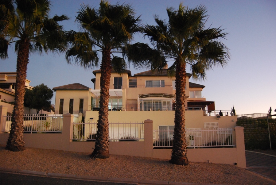 5 Bedroom Property for Sale in Country Club Western Cape